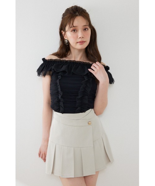rienda(リエンダ)の「フリルオフショルカットトップス 夏服(Tシャツ/カットソー・レディース・ブラック/ホワイト/グレー・FREE)」の3枚目の写真