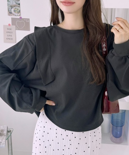 Ada.（エイダ）の「肩 フリル スウェット プルオーバー（Tシャツ/カットソー・レディース・チャコールグレー/杢グレー/アイボリー・FREE）」の2枚目の写真