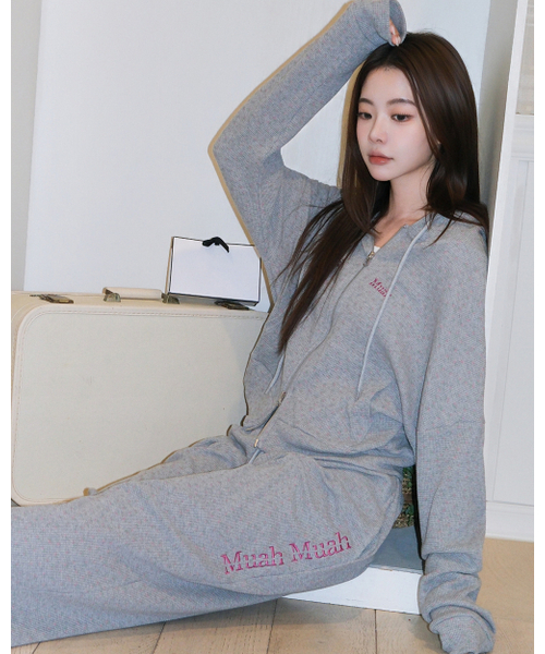 muahmuah（ムーアムーア）の「[SET] ワッフルトレーニングフードジップアップパンツセット [グレー]（パーカー・レディース・その他・FREE）」の11枚目の写真
