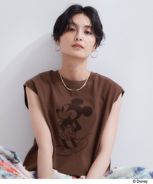 OPAQUE.CLIP(オペークドットクリップ)の「「Mickey Mouse」フロッキープリント フレンチスリーブTシャツ《洗濯機OK》(Tシャツ/カットソー・レディース・ホワイト/ダークブラウン/チャコールグレー・99)」の16枚目の写真