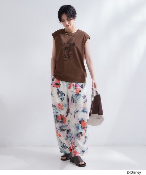 OPAQUE.CLIP(オペークドットクリップ)の「「Mickey Mouse」フロッキープリント フレンチスリーブTシャツ《洗濯機OK》(Tシャツ/カットソー・レディース・ホワイト/ダークブラウン/チャコールグレー・99)」の15枚目の写真