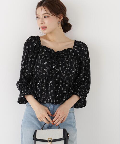 PROPORTION BODY DRESSING(プロポーションボディドレッシング)の「フラワーパターンギャザーブラウス / 1216210901(シャツ/ブラウス・レディース・ホワイト系その他/ブラック・FREE)」の4枚目の写真