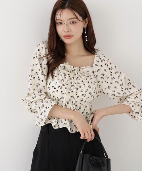 PROPORTION BODY DRESSING(プロポーションボディドレッシング)の「フラワーパターンギャザーブラウス / 1216210901(シャツ/ブラウス・レディース・ホワイト系その他/ブラック・FREE)」の10枚目の写真