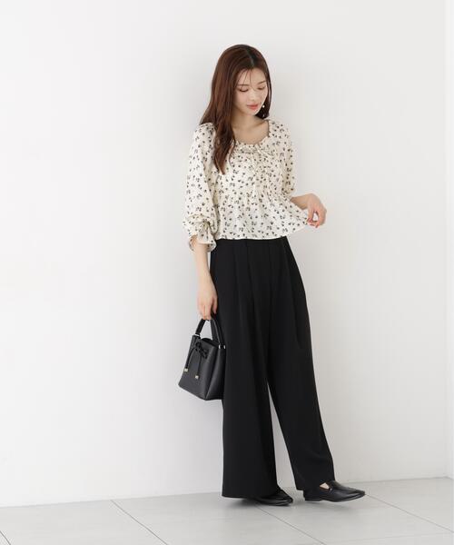 PROPORTION BODY DRESSING(プロポーションボディドレッシング)の「フラワーパターンギャザーブラウス / 1216210901(シャツ/ブラウス・レディース・ホワイト系その他/ブラック・FREE)」の12枚目の写真