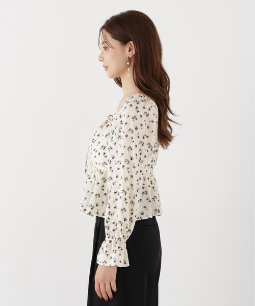 PROPORTION BODY DRESSING(プロポーションボディドレッシング)の「フラワーパターンギャザーブラウス / 1216210901(シャツ/ブラウス・レディース・ホワイト系その他/ブラック・FREE)」の16枚目の写真
