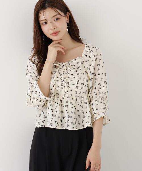 PROPORTION BODY DRESSING(プロポーションボディドレッシング)の「フラワーパターンギャザーブラウス / 1216210901(シャツ/ブラウス・レディース・ホワイト系その他/ブラック・FREE)」の21枚目の写真