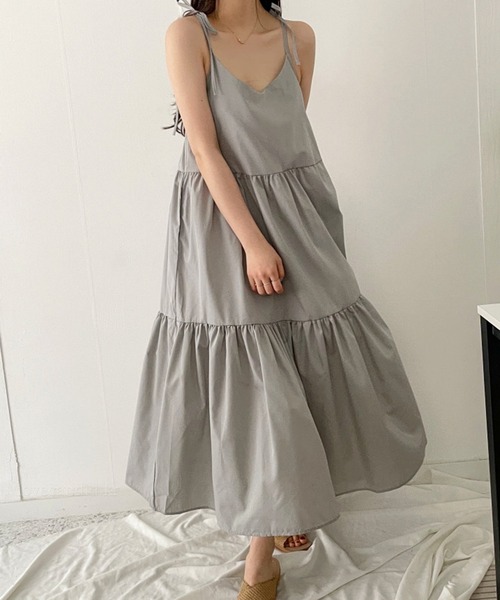 Girly Doll（ガーリードール）の「ティアードギャザーロングフレアキャミワンピース（ワンピース・レディース・グレー/ベージュ/ブラック・FREE）」の6枚目の写真