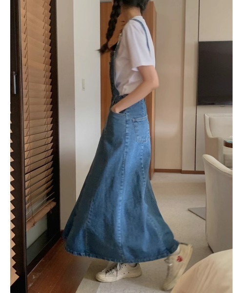 FAVORITO(ファヴォリート)の「デニムサロペットワンピース(ワンピース・レディース・ブルー・F)」の9枚目の写真
