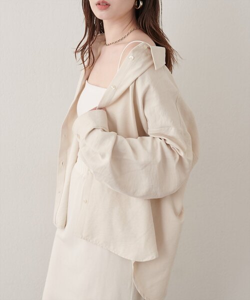 natural couture(ナチュラルクチュール)の「ピーチスキンオーバーサイズシャツ(シャツ/ブラウス・レディース・チャコールグレー/ベージュ/アイボリー/ブラウン・FREE)」の17枚目の写真