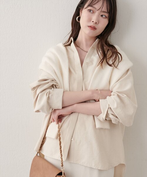 natural couture(ナチュラルクチュール)の「ピーチスキンオーバーサイズシャツ(シャツ/ブラウス・レディース・チャコールグレー/ベージュ/アイボリー/ブラウン・FREE)」の18枚目の写真