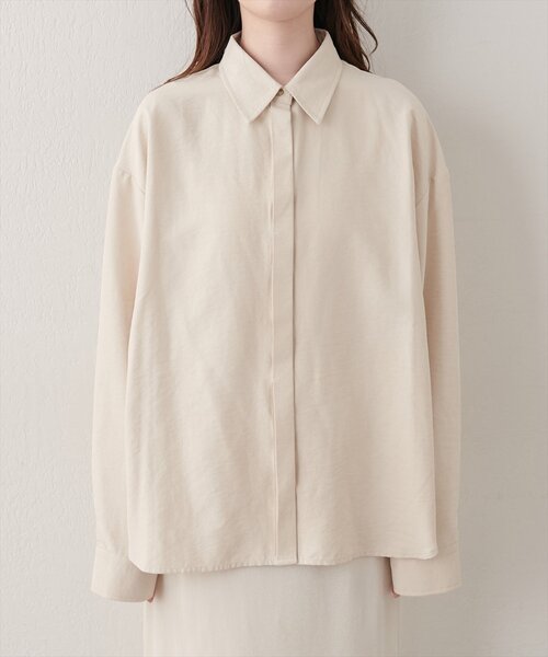 natural couture(ナチュラルクチュール)の「ピーチスキンオーバーサイズシャツ(シャツ/ブラウス・レディース・チャコールグレー/ベージュ/アイボリー/ブラウン・FREE)」の22枚目の写真