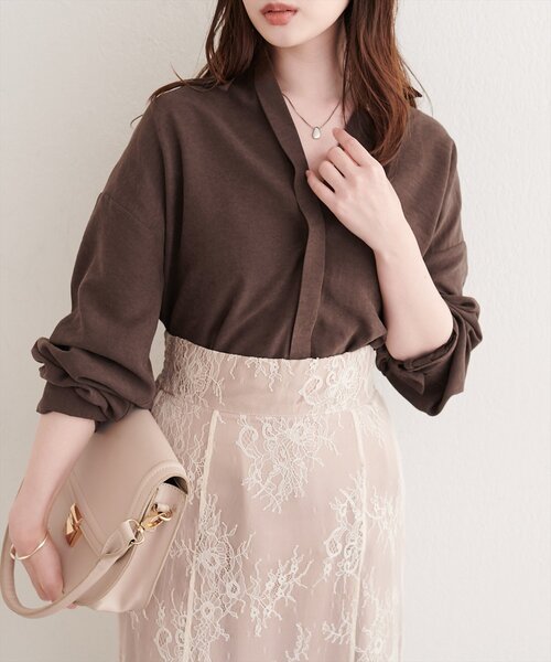 natural couture(ナチュラルクチュール)の「ピーチスキンオーバーサイズシャツ(シャツ/ブラウス・レディース・チャコールグレー/ベージュ/アイボリー/ブラウン・FREE)」の13枚目の写真