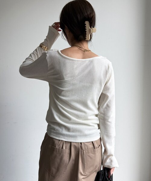 DouDou(ドゥドゥ)の「【WEB限定】シアーテレコベロアドレープネックプルオーバー(Tシャツ/カットソー・レディース・カーキ/オフホワイト/ブラック・FREE)」の13枚目の写真