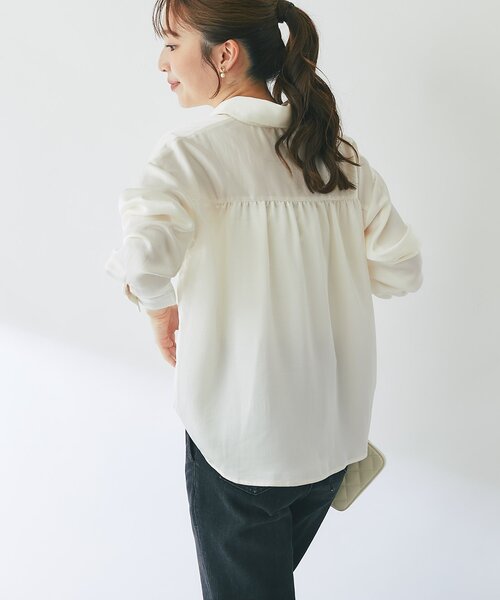 La boutique BonBon(ラブティックボンボン)の「【女っぽシャツ】サテンシャツ(シャツ/ブラウス・レディース・オフホワイト/ピンク・FREE)」の5枚目の写真