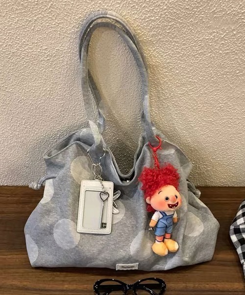 Vipoa(ヴィポア)の「Multi design string tote bag(ショルダーバッグ・レディース・ピンク/ベージュ/グレー/ブラウン/グレー系その他/アイボリー/チャコールグレー/ホワイト系その他・FREE)」の4枚目の写真