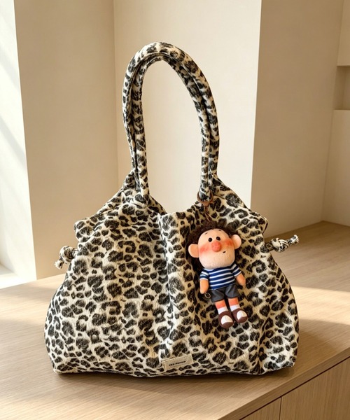 Vipoa(ヴィポア)の「Multi design string tote bag(ショルダーバッグ・レディース・ピンク/ベージュ/グレー/ブラウン/グレー系その他/アイボリー/チャコールグレー/ホワイト系その他・FREE)」の18枚目の写真