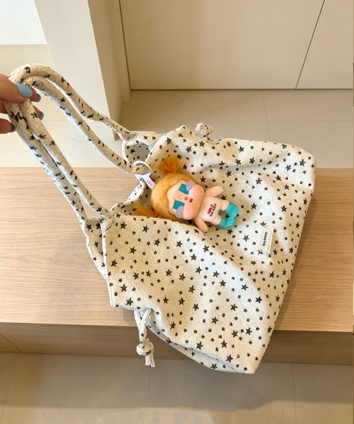 Vipoa(ヴィポア)の「Multi design string tote bag(ショルダーバッグ・レディース・ピンク/ベージュ/グレー/ブラウン/グレー系その他/アイボリー/チャコールグレー/ホワイト系その他・FREE)」の20枚目の写真