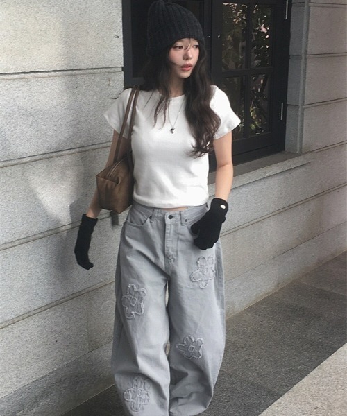 almo(アルモ)の「【LAMPOON】フラワーデニムパンツ(デニムパンツ・レディース・グレー・LARGE/MEDIUM/SMALL)」の12枚目の写真