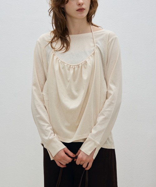 Aunue（オーヌ）の「【2点セット】2wayルーズシルエットカットソー×ホルタービスチェset（Tシャツ/カットソー・レディース・アイボリー/ブラック・FREE）」の7枚目の写真
