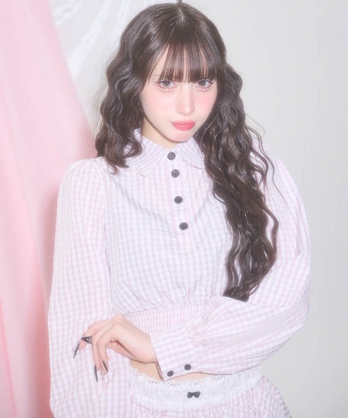 FickleBebe(フィクルベベ)の「ギンガムショートブラウス(シャツ/ブラウス・レディース・ピンク/ブラック・FREE)」の1枚目の写真