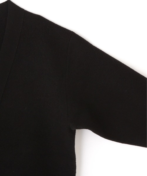 YLEVE(イレーヴ)の「YLEVE / ULTARAFINE MERINO WOOL MILLED KNIT CARDIGAN(カーディガン/ボレロ・レディース・ブラック/ワイン系・1)」の6枚目の写真