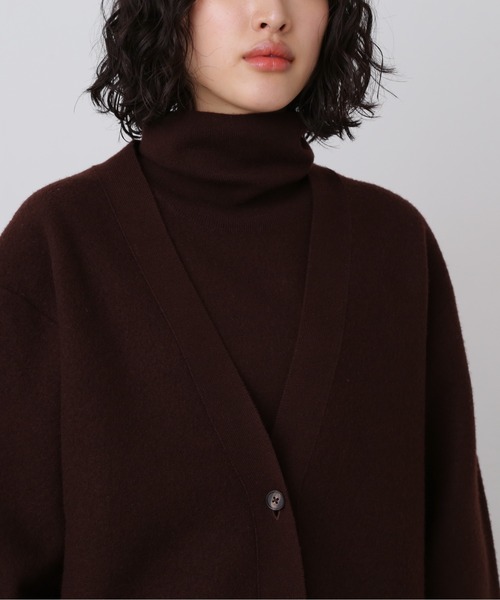 YLEVE(イレーヴ)の「YLEVE / ULTARAFINE MERINO WOOL MILLED KNIT CARDIGAN(カーディガン/ボレロ・レディース・ブラック/ワイン系・1)」の15枚目の写真