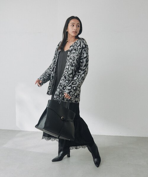 RIVE DROITE(リヴドロワ)の「レオパードニットジャケット(秋服/冬服)(ノーカラージャケット・レディース・ベージュ/グレー・FREE)」の3枚目の写真