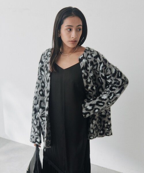 RIVE DROITE(リヴドロワ)の「レオパードニットジャケット(秋服/冬服)(ノーカラージャケット・レディース・ベージュ/グレー・FREE)」の6枚目の写真