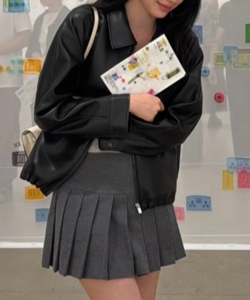 FAVORITO(ファヴォリート)の「襟付きフェイクレザージャケット(ライダースジャケット・レディース・ブラック・F)」の15枚目の写真