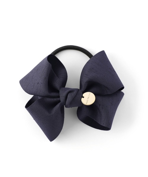 ANEMONE（アネモネ）の「スラブ織りミラーリボンのヘアゴム（ヘアゴム・レディース・カーキ/アイボリー/ネイビー/ベージュ/ブルー/ワイン/ブラック/ダークグレー・FREE）」の6枚目の写真