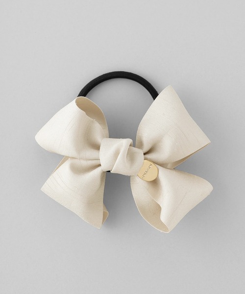 ANEMONE（アネモネ）の「スラブ織りミラーリボンのヘアゴム（ヘアゴム・レディース・カーキ/アイボリー/ネイビー/ベージュ/ブルー/ワイン/ブラック/ダークグレー・FREE）」の2枚目の写真