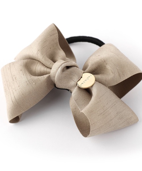 ANEMONE（アネモネ）の「スラブ織りミラーリボンのヘアゴム（ヘアゴム・レディース・カーキ/アイボリー/ネイビー/ベージュ/ブルー/ワイン/ブラック/ダークグレー・FREE）」の12枚目の写真