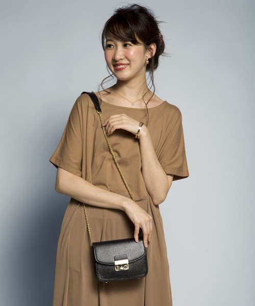 PLAIN CLOTHING（プレーンクロージング）の「ラウンドミニショルダーバッグ【PLAIN CLOTHING】（ショルダーバッグ・レディース・レッド/キャメル/ブラック/アイボリー/ネイビー/グレー・FREE）」の18枚目の写真