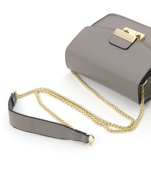 PLAIN CLOTHING（プレーンクロージング）の「ラウンドミニショルダーバッグ【PLAIN CLOTHING】（ショルダーバッグ・レディース・レッド/キャメル/ブラック/アイボリー/ネイビー/グレー・FREE）」の9枚目の写真