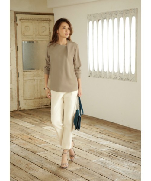 STYLE DELI(スタイルデリ)の「アシンメトリーブラウス(シャツ/ブラウス・レディース・アイボリー/ベージュ・MEDIUM)」の11枚目の写真
