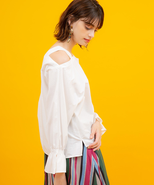 UNITED TOKYO（ユナイテッドトウキョウ）の「ウォッシャブルオフショルブラウス（シャツ/ブラウス・レディース・パープル/オフホワイト/ピンク/ブラック・1）」の17枚目の写真