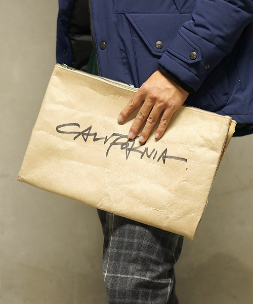 And A（アンドエー）の「転写クラッチバッグ (MATATABI)（クラッチバッグ・メンズ・ライトグレー/ベージュ/キャメル/ブラウン/ホワイト/ブラック/ブラウン系その他/その他1/スミクロ/ベージュ系その他/ナチュラル/ネイビー・FREE）」の10枚目の写真