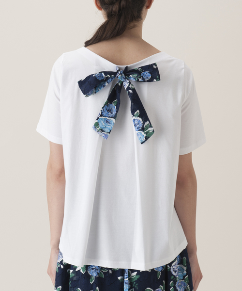 BLUE LABEL CRESTBRIDGE（ブルーレーベルクレストブリッジ）の