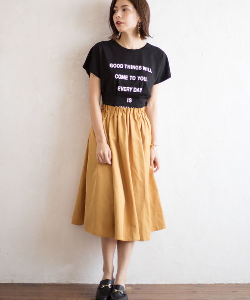 Editt by YECCA VECCA（エディットバイイェッカヴェッカ）の「タックデザインロゴＴｅｅ（Tシャツ/カットソー・レディース・ホワイト/ブラック/キャメル・FREE）」の9枚目の写真