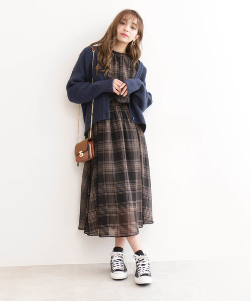N.（N. Natural Beauty Basic）（エヌエヌナチュラルビューティーベーシック）の「ショートフォルムカーディガン（カーディガン/ボレロ・レディース・ベージュ/パープル/ブルー・MEDIUM）」の10枚目の写真