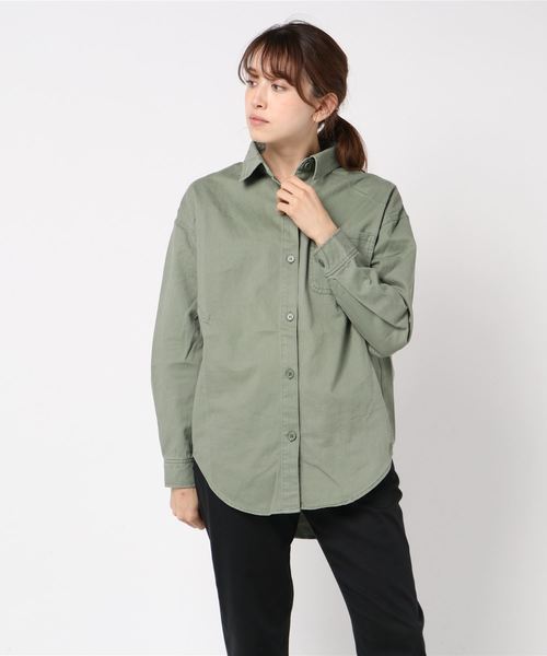 VENCEEXCHANGE(ヴァンスエクスチェンジ)の「バックパッチミリタリーシャツ(シャツ/ブラウス・レディース・ダークグリーン/ベージュ・M)」の5枚目の写真