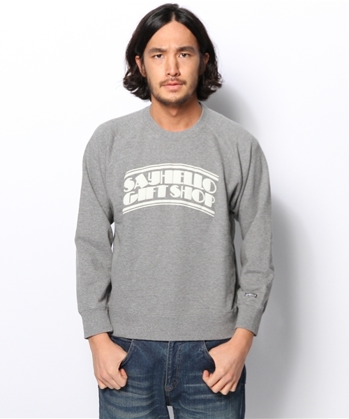 BEAMS T（ビームスティー）の「SAYHELLO / Gift Shop Crew Sweat（スウェット・メンズ・グレー・MEDIUM/SMALL/LARGE/X-LARGE）」の2枚目の写真