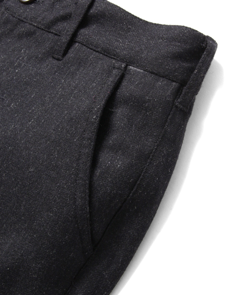 URBAN RESEARCH DOORS MENS（アーバンリサーチ ドアーズ メンズ）の「DOORS フラノトラウザー（その他パンツ・メンズ・ライトグレー/チャコール/ネイビー/カーキ・36/38/40/42）」の8枚目の写真