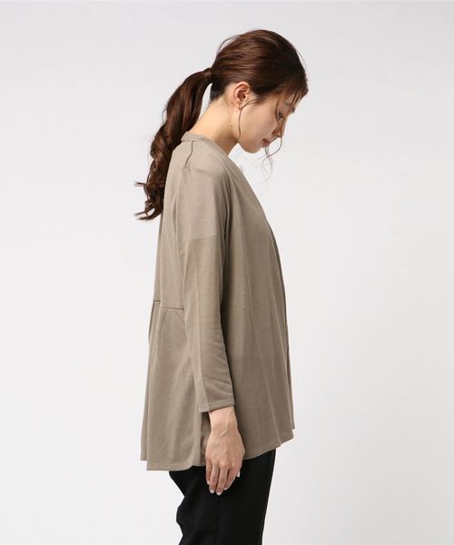 A/C DESIGN BY ALPHA CUBIC（エーシーデザインバイアルファキュービック）の「吸水速乾ミドル丈カーディガン（カーディガン/ボレロ・レディース・ライトグレー/ブラック/モカ・M size/L size）」の4枚目の写真