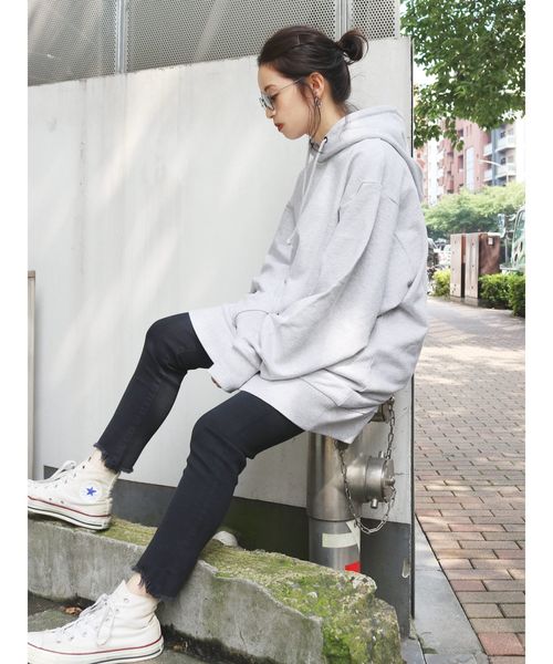 Ungrid(アングリッド)の「ビッグルーズスウェット(スウェット・レディース・オフホワイト/ライトグレー/ブラック・FREE)」の5枚目の写真