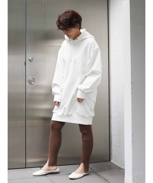 Ungrid(アングリッド)の「ビッグルーズスウェット(スウェット・レディース・オフホワイト/ライトグレー/ブラック・FREE)」の6枚目の写真