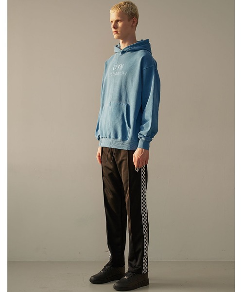 OY（オーワイ）の「カッティングピグメントプルオーバーパーカー/フーディー（パーカー・メンズ・ブラック/ベージュ/ブルー・1/2）」の17枚目の写真