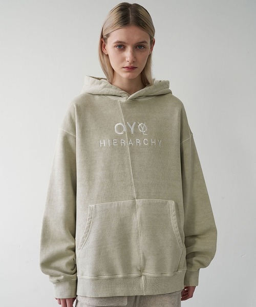 OY（オーワイ）の「カッティングピグメントプルオーバーパーカー/フーディー（パーカー・メンズ・ブラック/ベージュ/ブルー・1/2）」の9枚目の写真