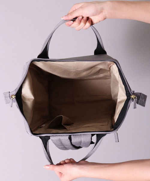anello(アネロ)の「(LF)【anello】がばっと開く 口金 バックパック(レギュラーサイズ)(バックパック/リュック・レディース・ライトグレー/ブラック/ネイビー/グレー/ベージュ/マスタード/トリコロール・FREE)」の10枚目の写真