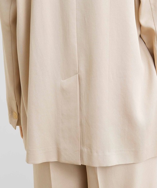 ADAM ET ROPE'（アダムエロペ）の「テンセルフルイドジャケット（ノーカラージャケット・レディース・ベージュ/ライトグリーン・FREE）」の14枚目の写真